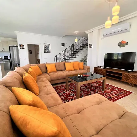 Dazzling With Private Pool In Alanya 4*